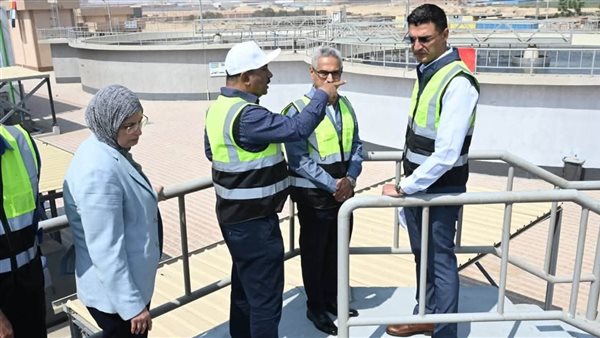 وزير الصناعة ومحافظ بني سويف يتفقدا مشروعات صناعية وتنموية