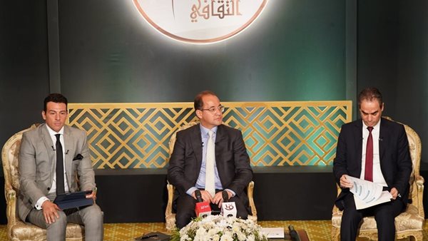 وزير المالية يستهدف خفض عجز الموازنة إلى 5% العام المقبل