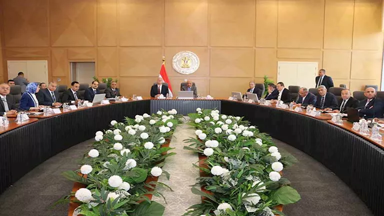 اجتماع وزيري الكهرباء والبترول لمناقشة خطة تأمين إمدادات الطاقة خلال الصيف