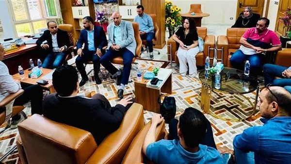 وزيرة الإسكان تتابع توفيق أوضاع أراضي العبور والشروق