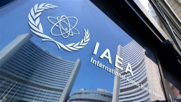 وكالة الطاقة الدولية تتوقع فائض نفطي ضخم في 2027 رغم تعافي السوق