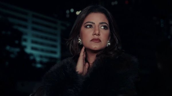 ياسمين علي تطرح أحدث أعمالها الغنائية “أعراض انسحابه”على يوتيوب | فيديو