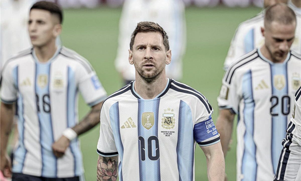 كلوب يشيد بذكاء ميسي وقدرته على قراءة المباريات في كأس العالم