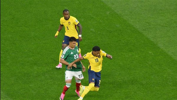 كينيونيس يسجل الهدف الأول لمنتخب المكسيك في مرمى الإكوادور