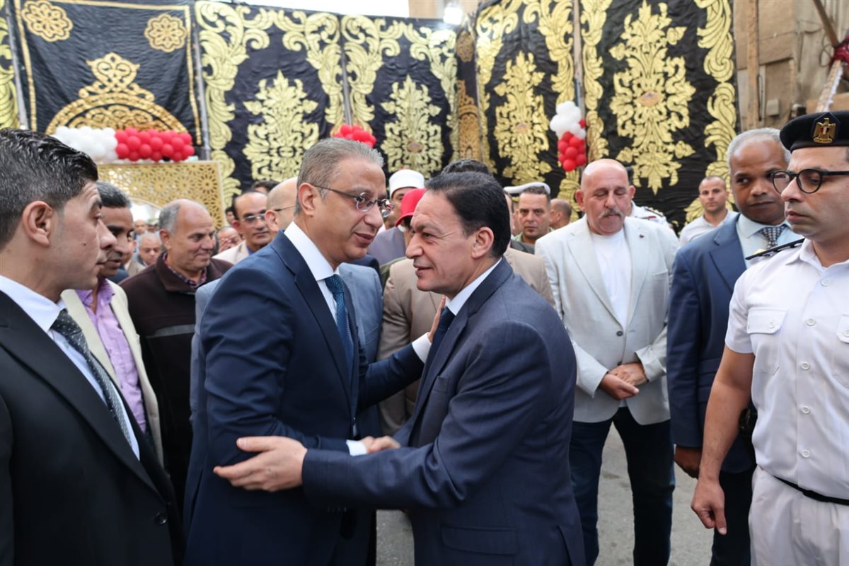 جانب من صلاة المحافظ