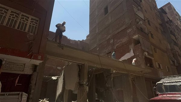 إزالة البناء المخالف بشارع عزت النجار في حي السلام أول