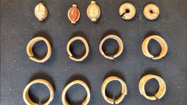 أول أثاث جنائزي شبه متكامل في مقبرة “بانحسي” بالمطرية