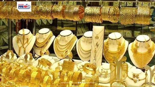 أسعار الذهب تتراجع محلياً وعالمياً مع تصاعد التوترات بين واشنطن وطهران