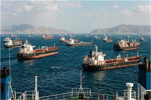 إيران تؤكد استمرار حركة العبور في مضيق هرمز رغم العقوبات الأمريكية
