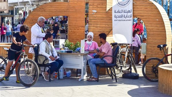 استمرار الفرق الطبية بتقديم الفحوصات في المحافظات