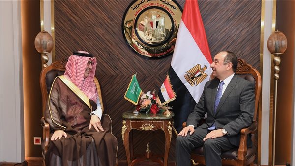 الأهلي يقدم تعازيه للسفير السعودي في وفاة والده