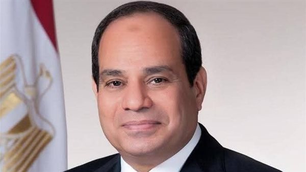 الرئيس السيسي يصلي عيد الأضحى بمسجد الرحمن الرحيم