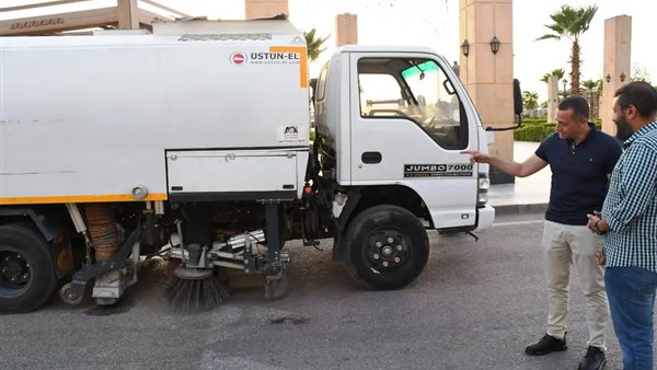 المكنسة الآلية تستأنف عملها في شوارع أسوان بعد 3 سنوات