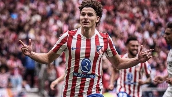 برشلونة يسعى للتعاقد مع خوليان ألفاريز ورحيل رافينيا قد يكون قريبًا