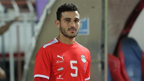 حمدي فتحي يغيب عن ودية مصر وروسيا بسبب الإنذارات