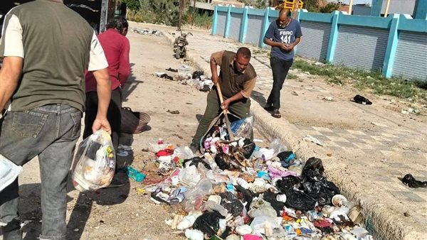 حي الجناين بالسويس ينظم حملات نظافة خلال العيد