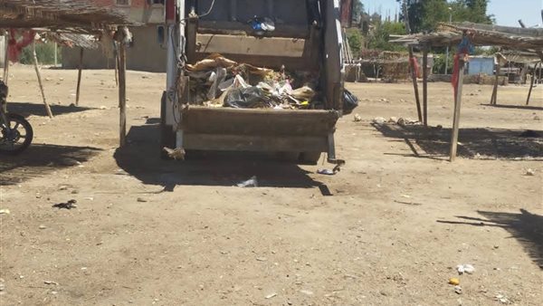 حي الجناين يستمر في رفع المخلفات من القرى والمناطق