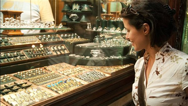 سعر الذهب اليوم لعيار 21 والجنيه في ثالث أيام العيد