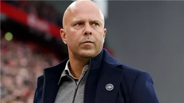 ليفربول يقترب من اختيار المدرب الجديد بعد رحيل سلوت