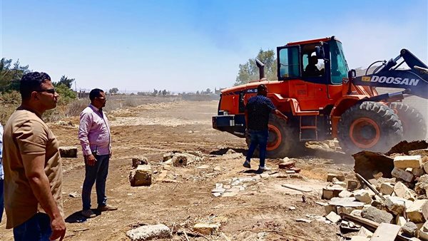 محافظ السويس يستعيد أراضي الدولة بإزالة تعديات في اللاجون والجناين