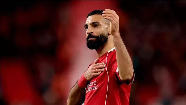 محمد صلاح يواجه تحديًا واحدًا للبقاء في ليفربول بعد رحيل سلوت