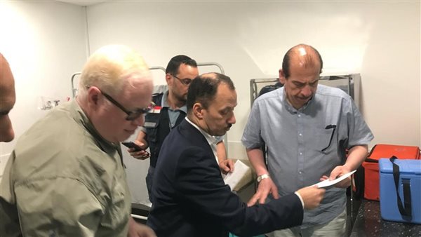نائب وزير الصحة يزور الحجر الصحي بمطار القاهرة لمتابعة استقبال الحجاج