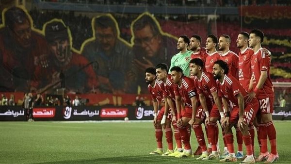 نجم الأهلي يفكر في الرحيل عن النادي خلال الصيف