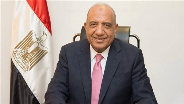 وزير الكهرباء يهنئ العاملين بعيد الأضحى