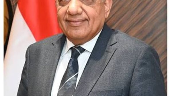وزير الكهرباء يوجه القيادات لمتابعة الأداء ميدانياً