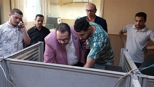 وكيل صحة الشرقية يزور غرفة الأزمات ومركز الطوارئ