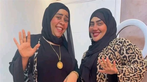 أم مكة تكشف عصابة البلوجرز بسبب أم سجدة