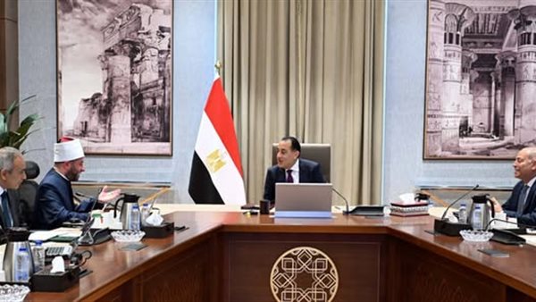 مدبولي يتابع تطوير القاهرة التاريخية بمسارات سياحية ومناطق خضراء