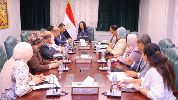 وزيرة التضامن الاجتماعي تلتقي أعضاء مجلسي النواب والشيوخ