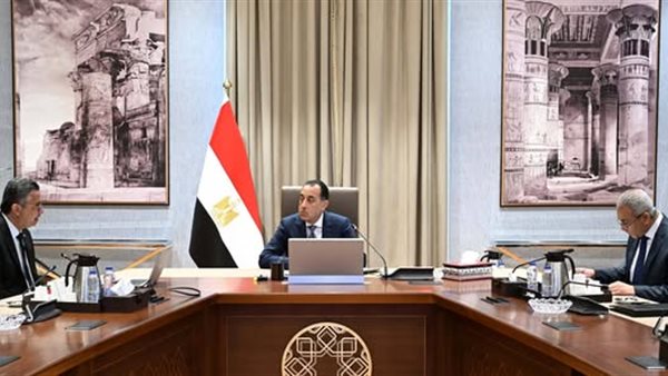 رئيس الوزراء يتابع تحديثات دعم برامج الحماية الاجتماعية