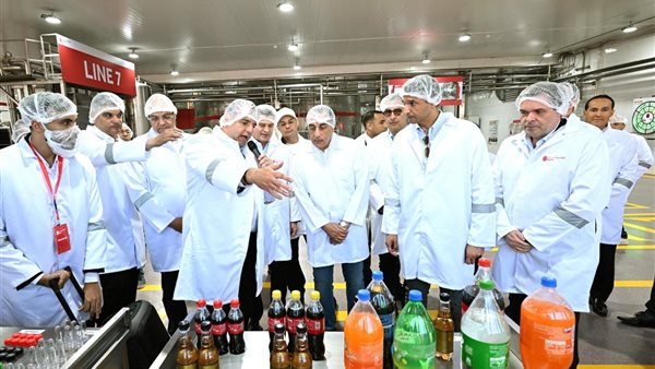 رئيس الوزراء يفتتح توسعات “كوكاكولا هيلينك” باستثمارات 35 مليون دولار