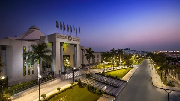 جامعة مصر للعلوم تعزز التعليم بمنظومة عالمية جديدة