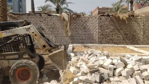 محافظ الجيزة يراقب إزالة مخالفات البناء والأراضي الزراعية