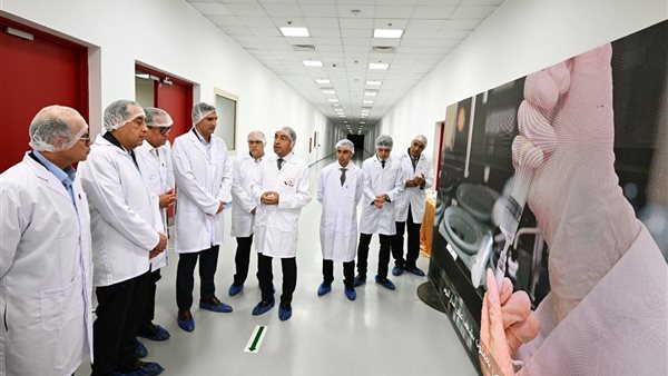رئيس الوزراء يتفقد مصنع جلوبال أدفانسد باستثمار 6 ملايين دولار