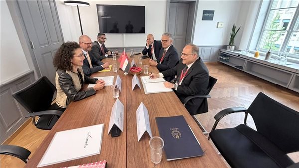 هيئة الدواء المصرية تتعاون مع وكالة الأدوية السويسرية