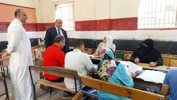 صور الجلابية في كنترول أوسيم تثير التساؤلات حول حرية الملبس وهيبة الوظيفة