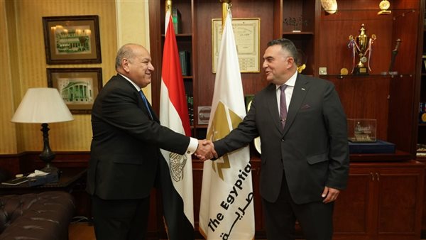 رئيس البورصة المصرية يلتقي وكيل مجلس النواب لتعزيز التعاون