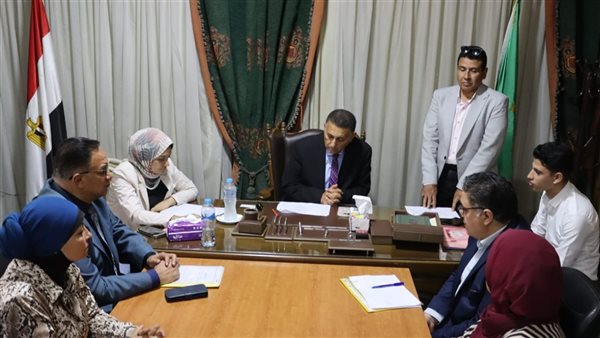 محافظ القليوبية يبحث 32 شكوى خلال اللقاء الجماهيري مع المواطنين