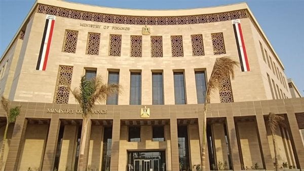 المالية تخصص 822.8 مليار جنيه لأجور العاملين بالموازنة الجديدة.. وصرف مرتبات يوليو بالزيادات