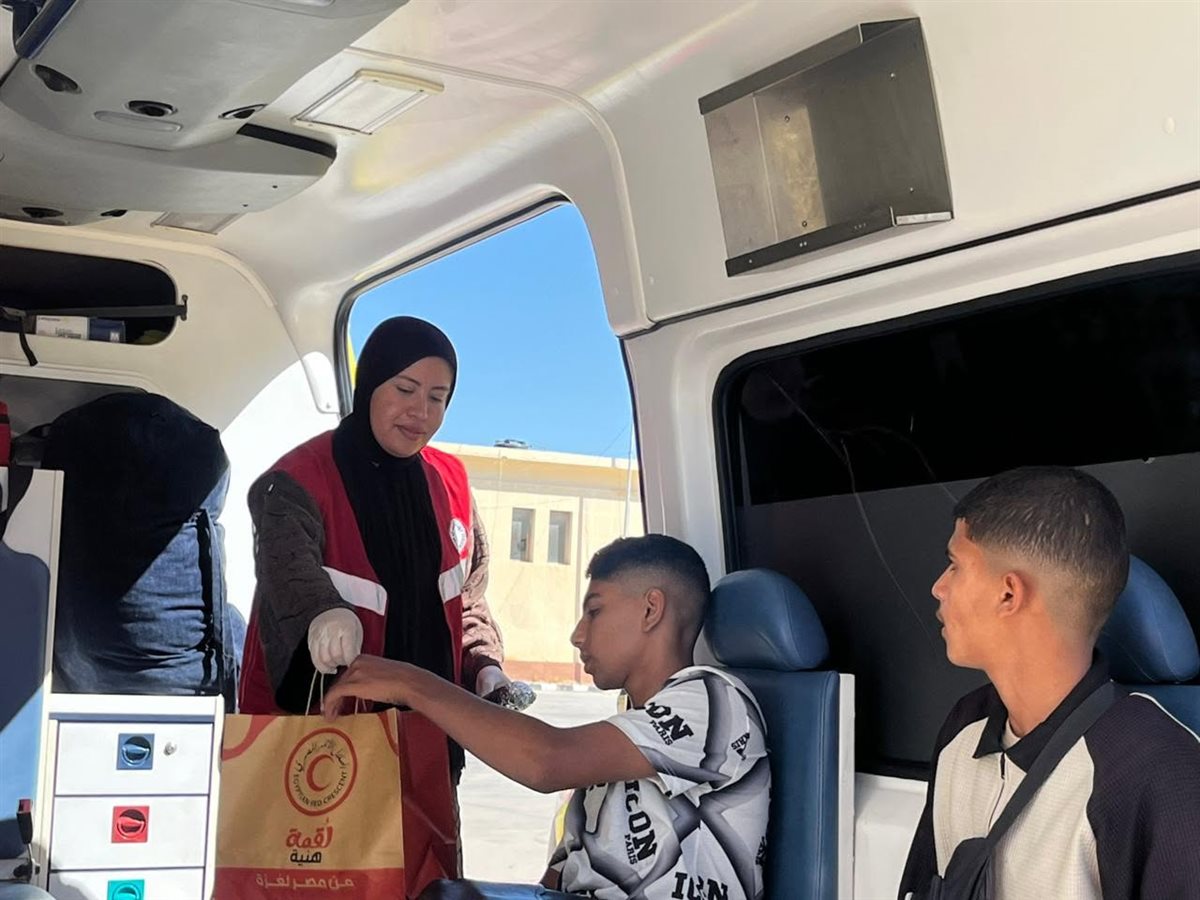 جانب من استقبال المصابين الفلسطينين