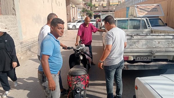 حي الأربعين يغلق محلا مخالفا للإسكوتر الكهربائي بالسويس