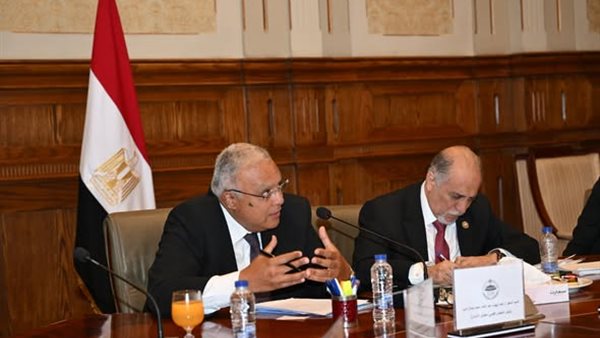 رئيس القومي لحقوق الإنسان يجتمع برئيس حقوق الإنسان في الشيوخ