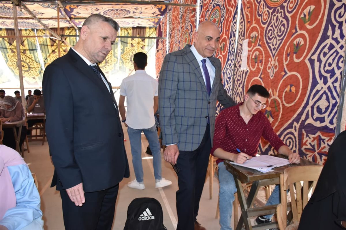 جانب من رئيس جامعة مدينة السادات للامتحانات