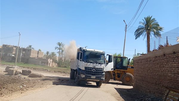 رفع 97 طنًا من مخلفات البناء في قوص