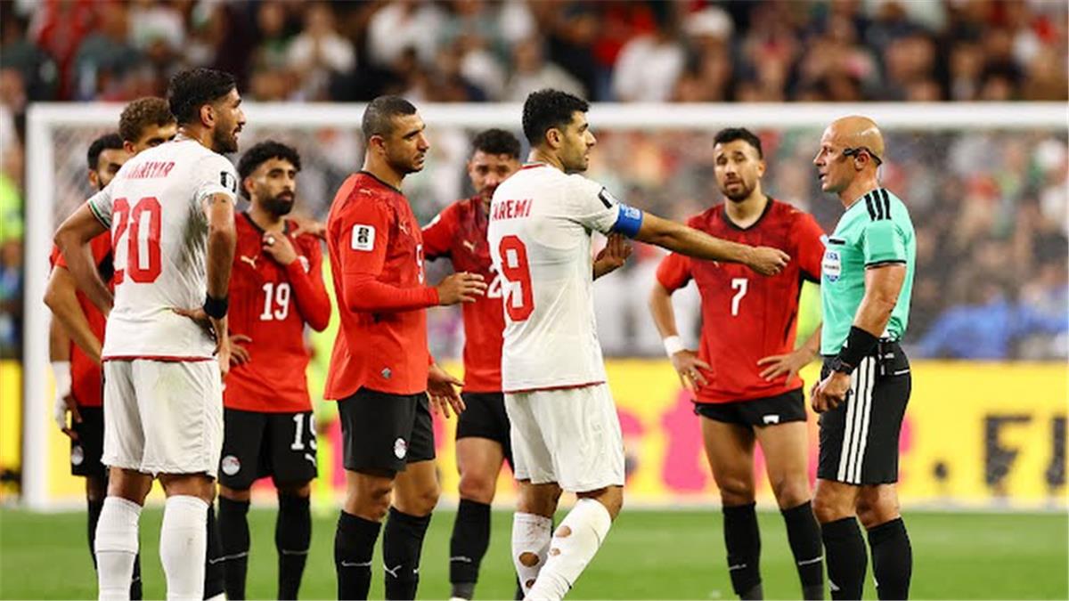 مصر تتأهل لدور الـ32 من كأس العالم بعد تعادل مثير مع إيران