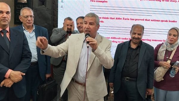 طلاب الثانوية العامة يتوافدون على مبادرة «ساعة خير» المجانية بالشرقية